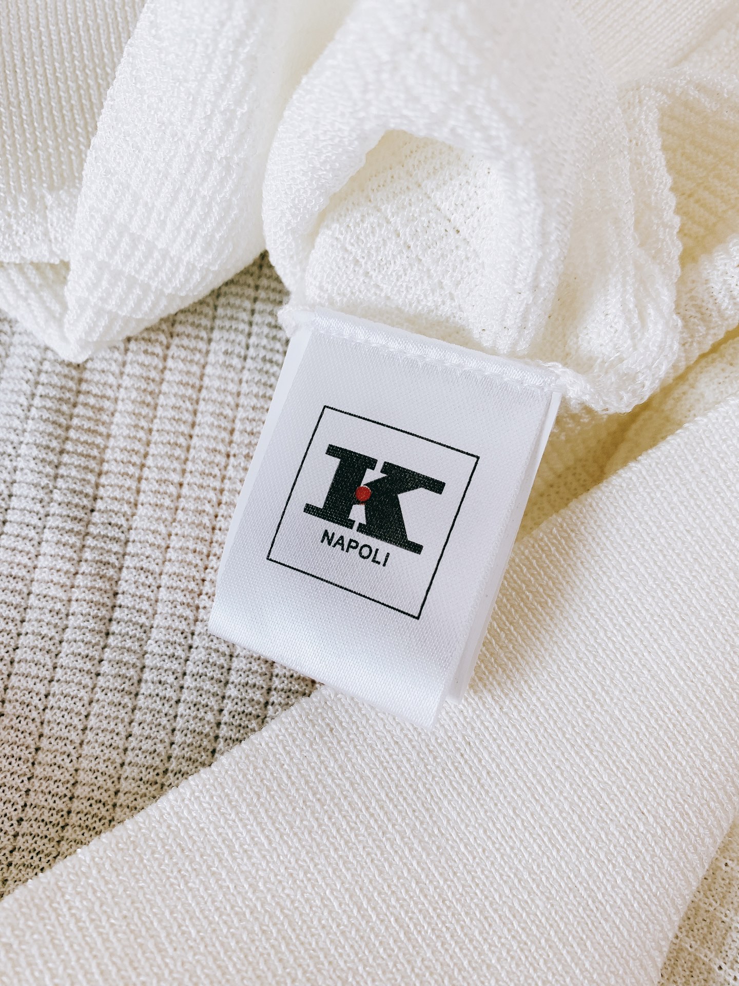 Kiton 奇顿 2026SS春夏新品那不勒斯顶奢镂空针织短袖👕源自意大利那不勒斯工坊的匠心单品，采用品