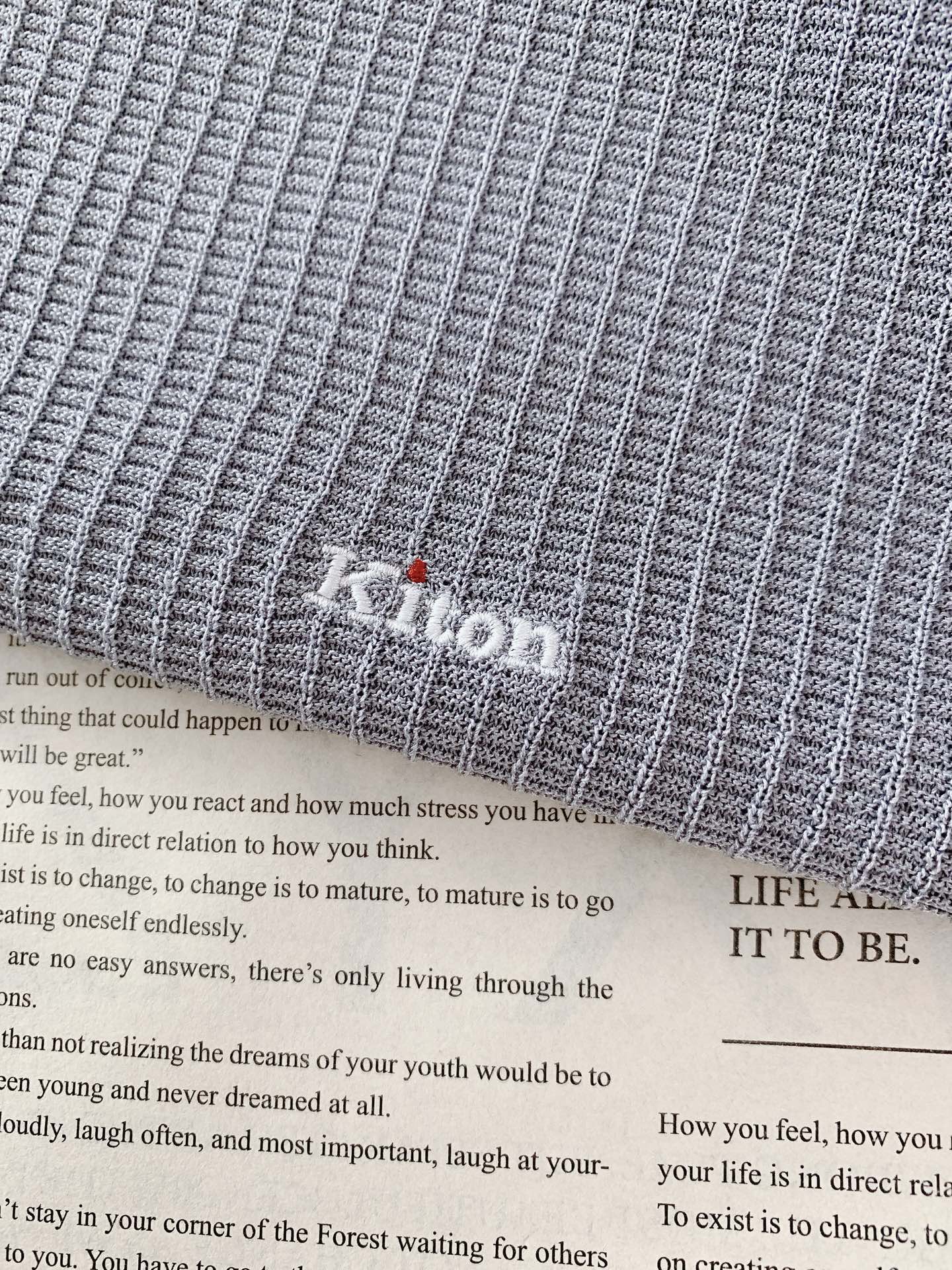 Kiton 奇顿 2026SS春夏新品那不勒斯顶奢镂空针织短袖👕源自意大利那不勒斯工坊的匠心单品，采用品