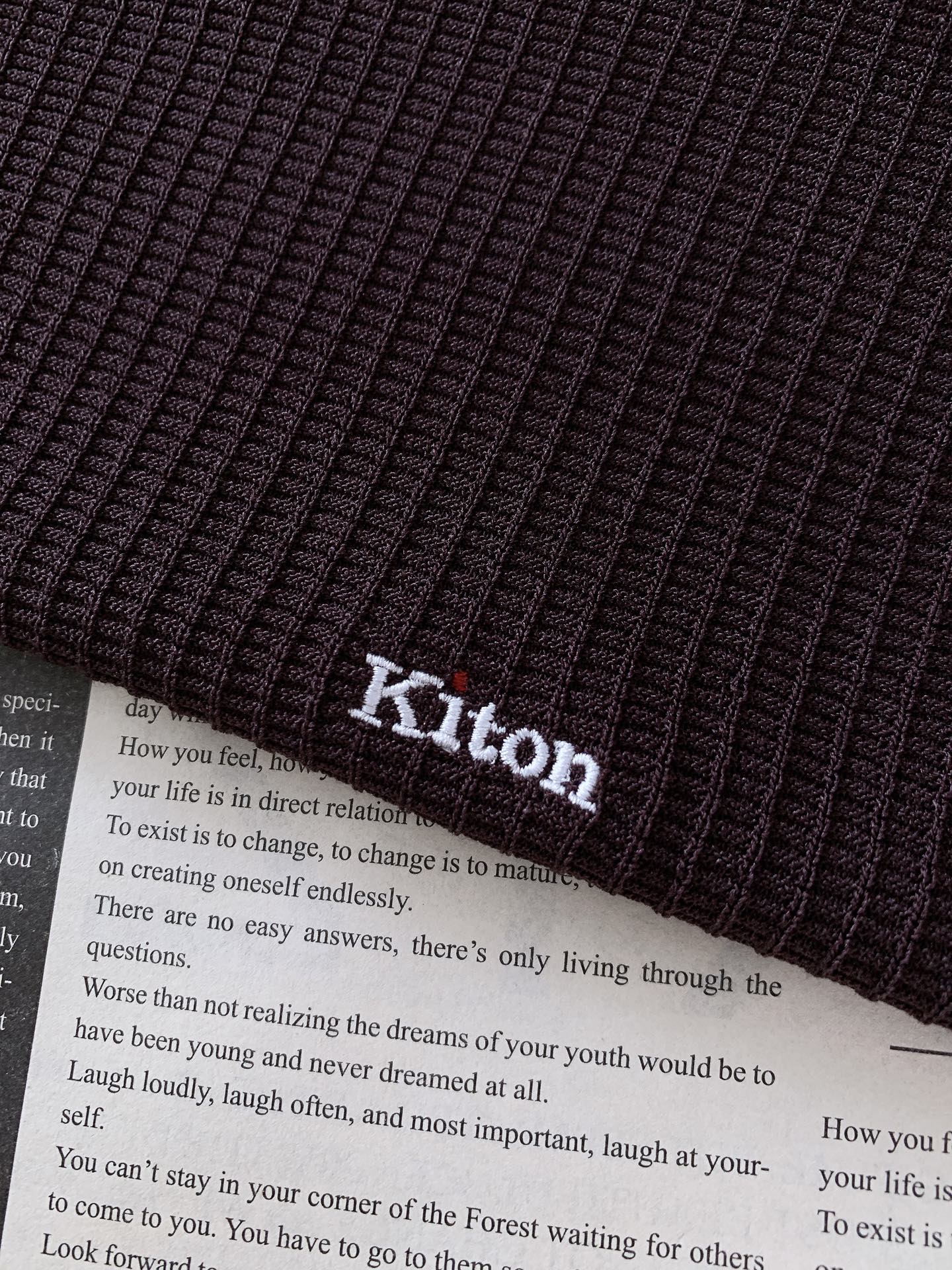 Kiton 奇顿 2026SS春夏新品那不勒斯顶奢镂空针织短袖👕源自意大利那不勒斯工坊的匠心单品，采用品