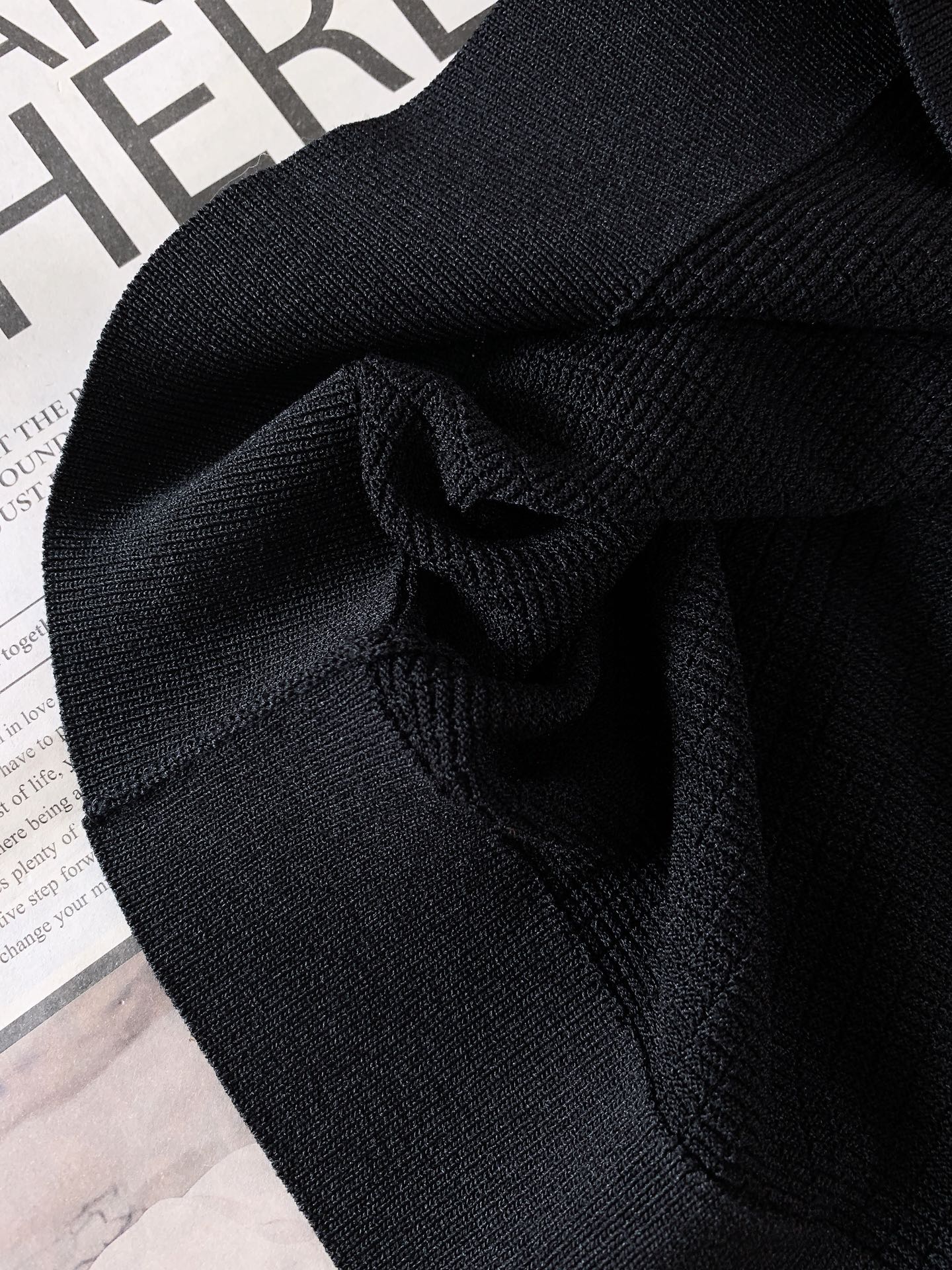 Kiton 奇顿 2026SS春夏新品那不勒斯顶奢镂空针织短袖👕源自意大利那不勒斯工坊的匠心单品，采用品