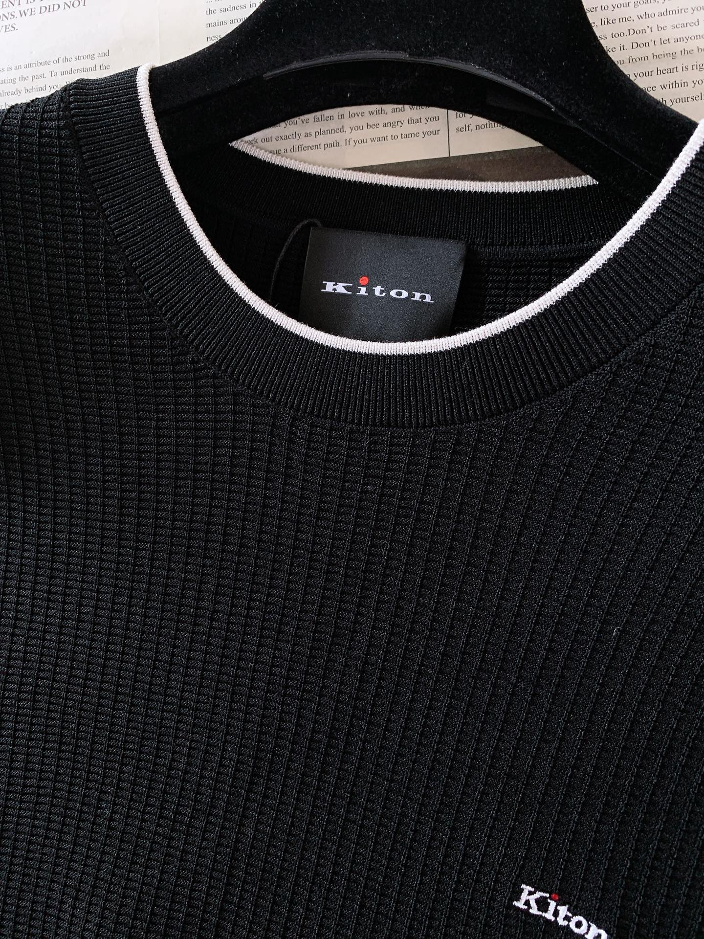 Kiton 奇顿 2026SS春夏新品那不勒斯顶奢镂空针织短袖👕源自意大利那不勒斯工坊的匠心单品，采用品