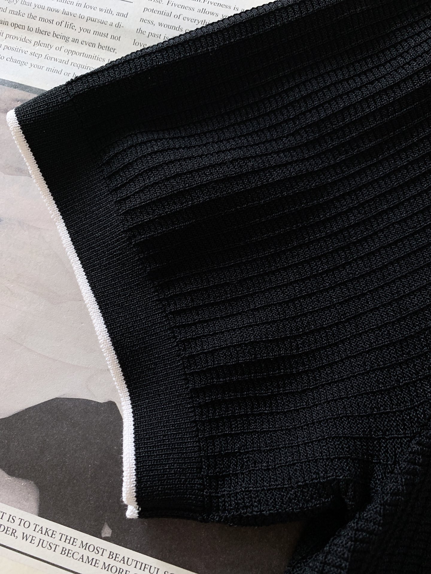 Kiton 奇顿 2026SS春夏新品那不勒斯顶奢镂空针织短袖👕源自意大利那不勒斯工坊的匠心单品，采用品