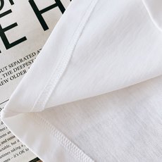 Moncler 蒙口 2026SS春夏新品经典M徽标短袖👕高支精梳棉打造软糯挺括质感,透气不闷汗,久穿不 Moncler 蒙口 2026SS春夏新品经典M徽标短袖👕高支精梳棉打造软糯挺括质感,透气不闷汗,久穿不