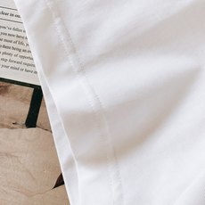 Gucci 古驰 2026SS春夏新品经典撞色发泡字母标识短袖👕甄选重磅双纱精梳棉打造,液氨定型工艺加持 Gucci 古驰 2026SS春夏新品经典撞色发泡字母标识短袖👕甄选重磅双纱精梳棉打造,液氨定型工艺加持