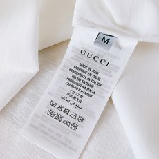 Gucci 古驰 2026SS春夏新品经典撞色发泡字母标识短袖👕甄选重磅双纱精梳棉打造,液氨定型工艺加持 Gucci 古驰 2026SS春夏新品经典撞色发泡字母标识短袖👕甄选重磅双纱精梳棉打造,液氨定型工艺加持