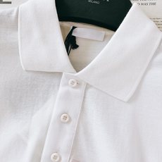 Prada 普拉达 2026SS春夏新品经典红标硅胶Polo衫👕甄选高支珠地网眼棉打造,蜂窝状肌理透气排 Prada 普拉达 2026SS春夏新品经典红标硅胶Polo衫👕甄选高支珠地网眼棉打造,蜂窝状肌理透气排