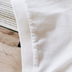 Prada 普拉达 2026SS春夏新品经典红标硅胶Polo衫👕甄选高支珠地网眼棉打造,蜂窝状肌理透气排 Prada 普拉达 2026SS春夏新品经典红标硅胶Polo衫👕甄选高支珠地网眼棉打造,蜂窝状肌理透气排