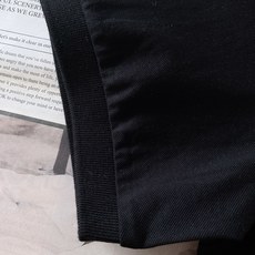Prada 普拉达 2026SS春夏新品经典红标硅胶Polo衫👕甄选高支珠地网眼棉打造,蜂窝状肌理透气排 Prada 普拉达 2026SS春夏新品经典红标硅胶Polo衫👕甄选高支珠地网眼棉打造,蜂窝状肌理透气排