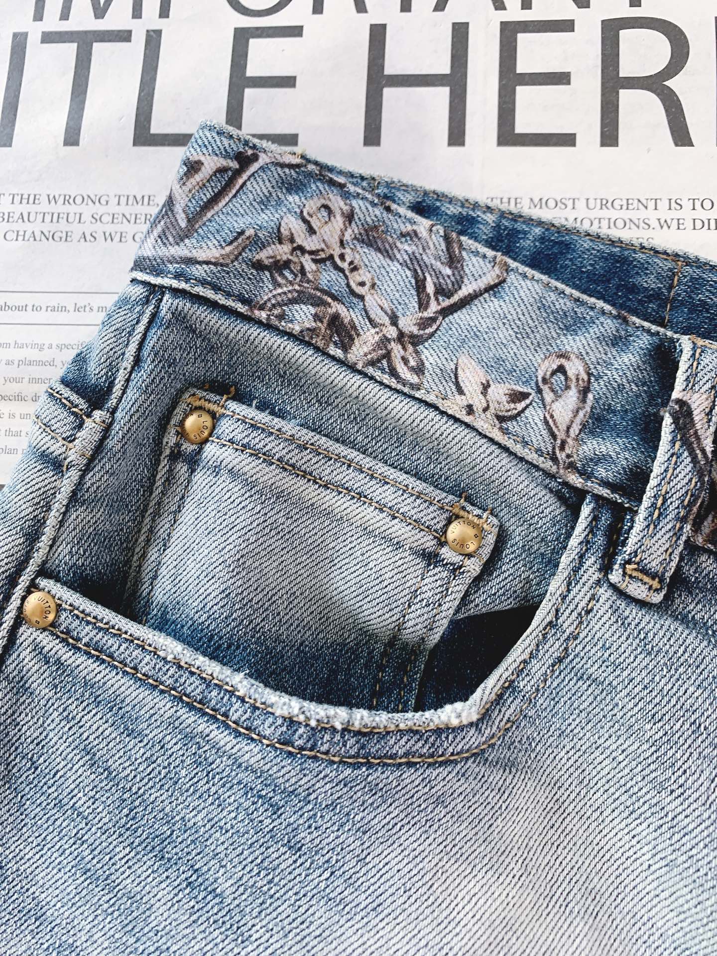 LouisVuitton 路易威登 2026SS春夏新品复古Monogram印花牛仔短裤高支重磅牛仔，渐