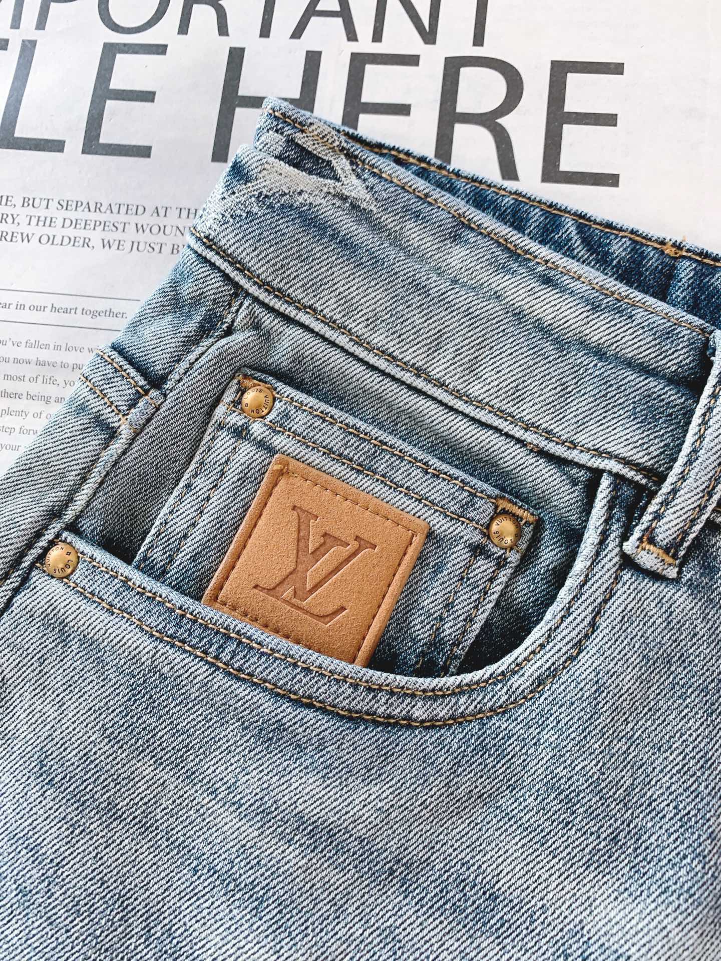 LouisVuitton 路易威登 2026SS春夏新品Monogram提花牛仔短裤🩳高支重磅牛仔布料，