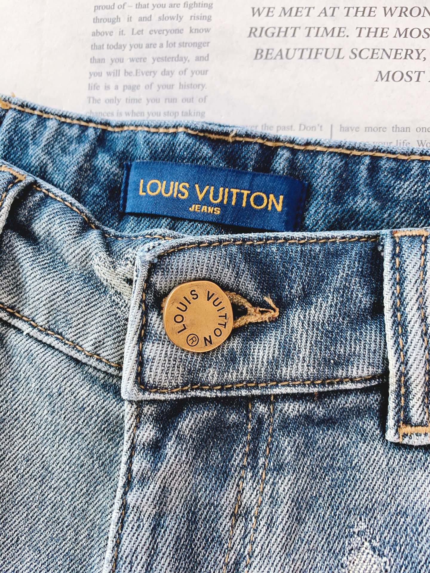 LouisVuitton 路易威登 2026SS春夏新品Monogram提花牛仔短裤🩳高支重磅牛仔布料，