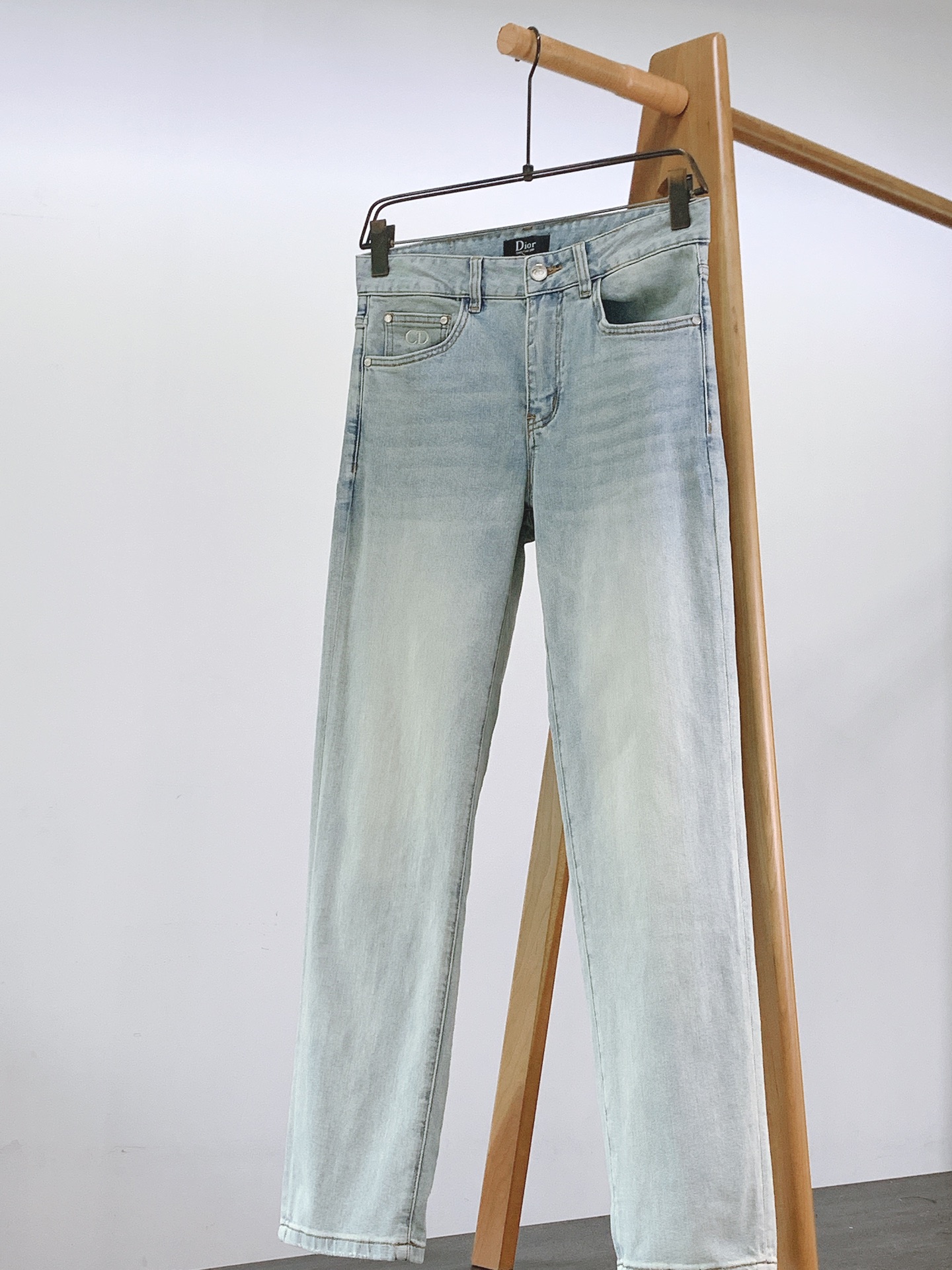 Dior Homme 迪奥·桀傲 CD刺绣直筒牛仔裤👖重磅水洗牛仔面料｜石洗工艺+抗皱不易变形定制金属纽