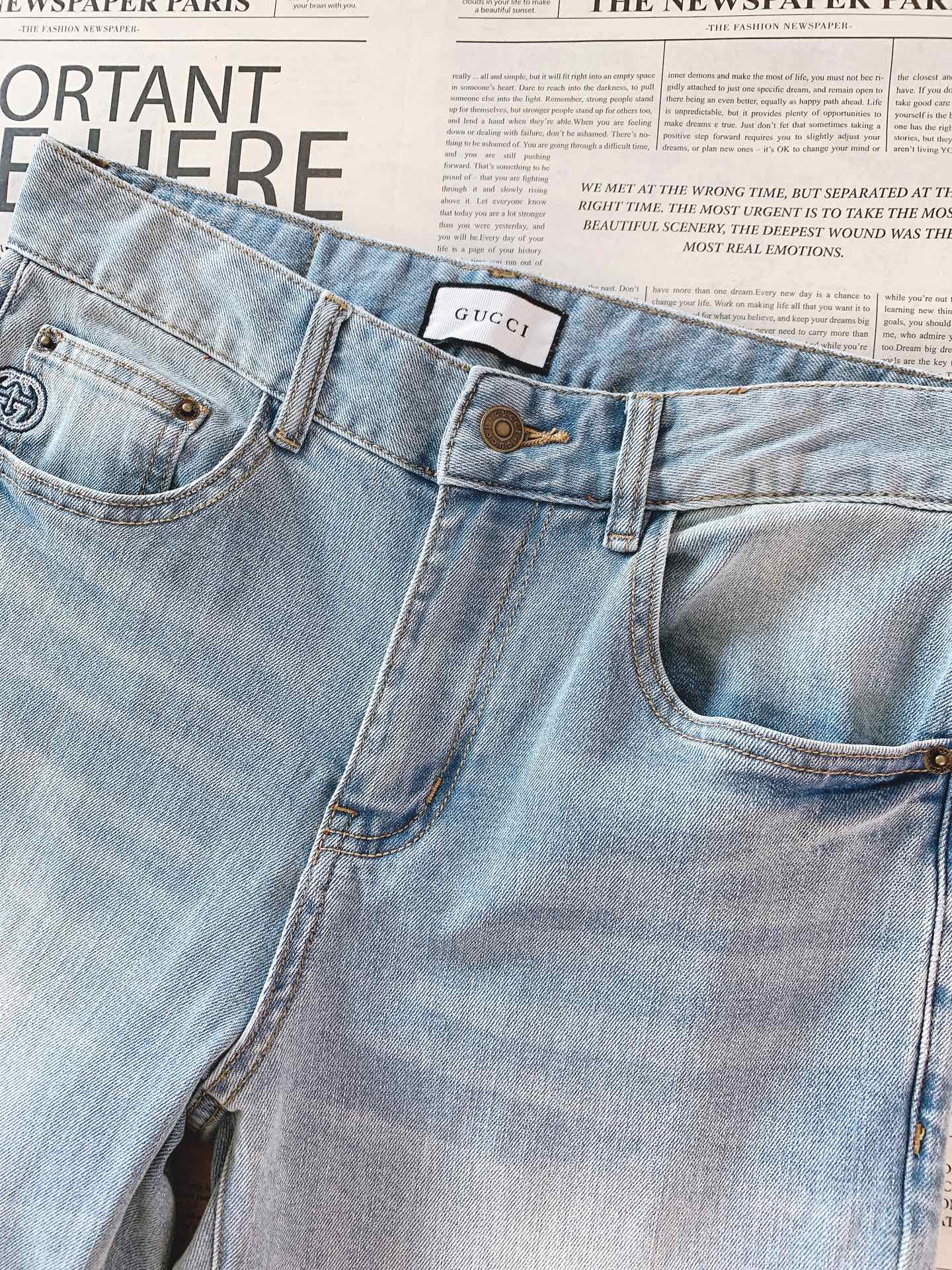 Gucci 古驰 1921刺绣直筒牛仔裤👖高支重磅牛仔面料，水洗做旧质感出众微弹面料舒适不束缚，耐磨耐穿