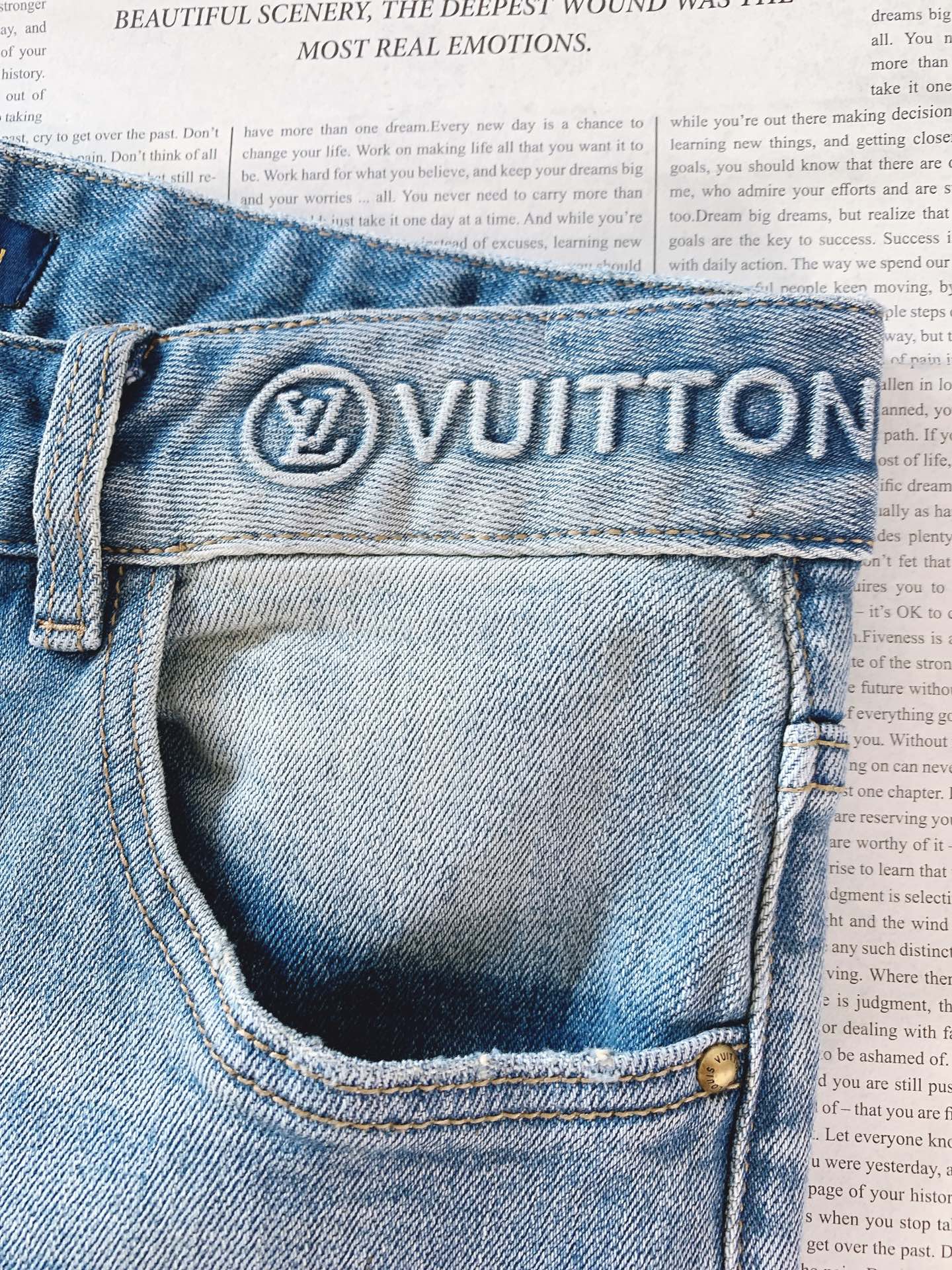 LouisVuitton 路易威登 破洞刺绣直筒牛仔裤👖重磅水洗牛仔面料｜石洗工艺+抗皱不易变形定制金属