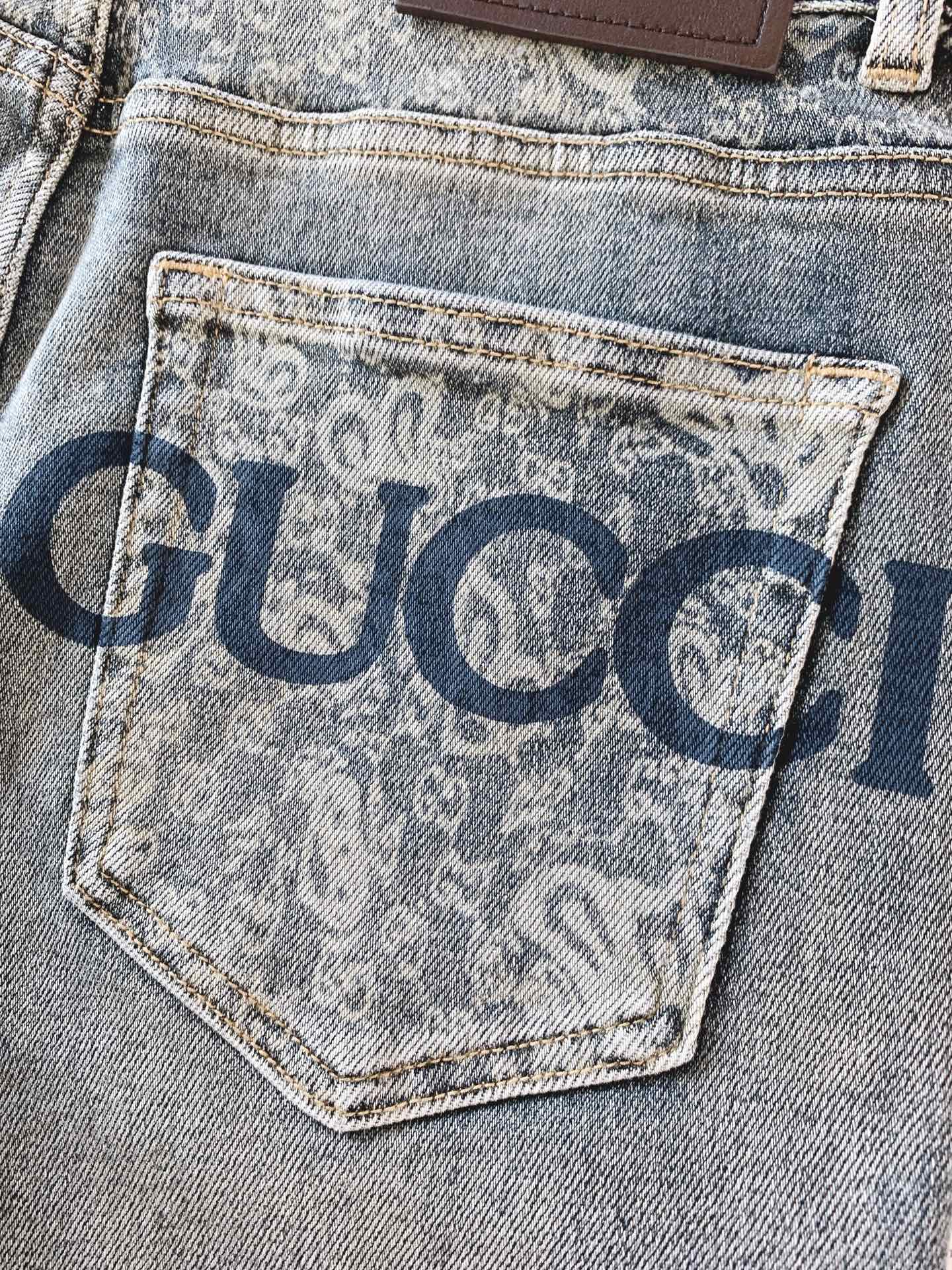 Gucci 古驰 2026SS春夏新品佩斯利印花牛仔短裤🩳高支重磅牛仔布料，复古渐变蓝做旧质感出众微弹面