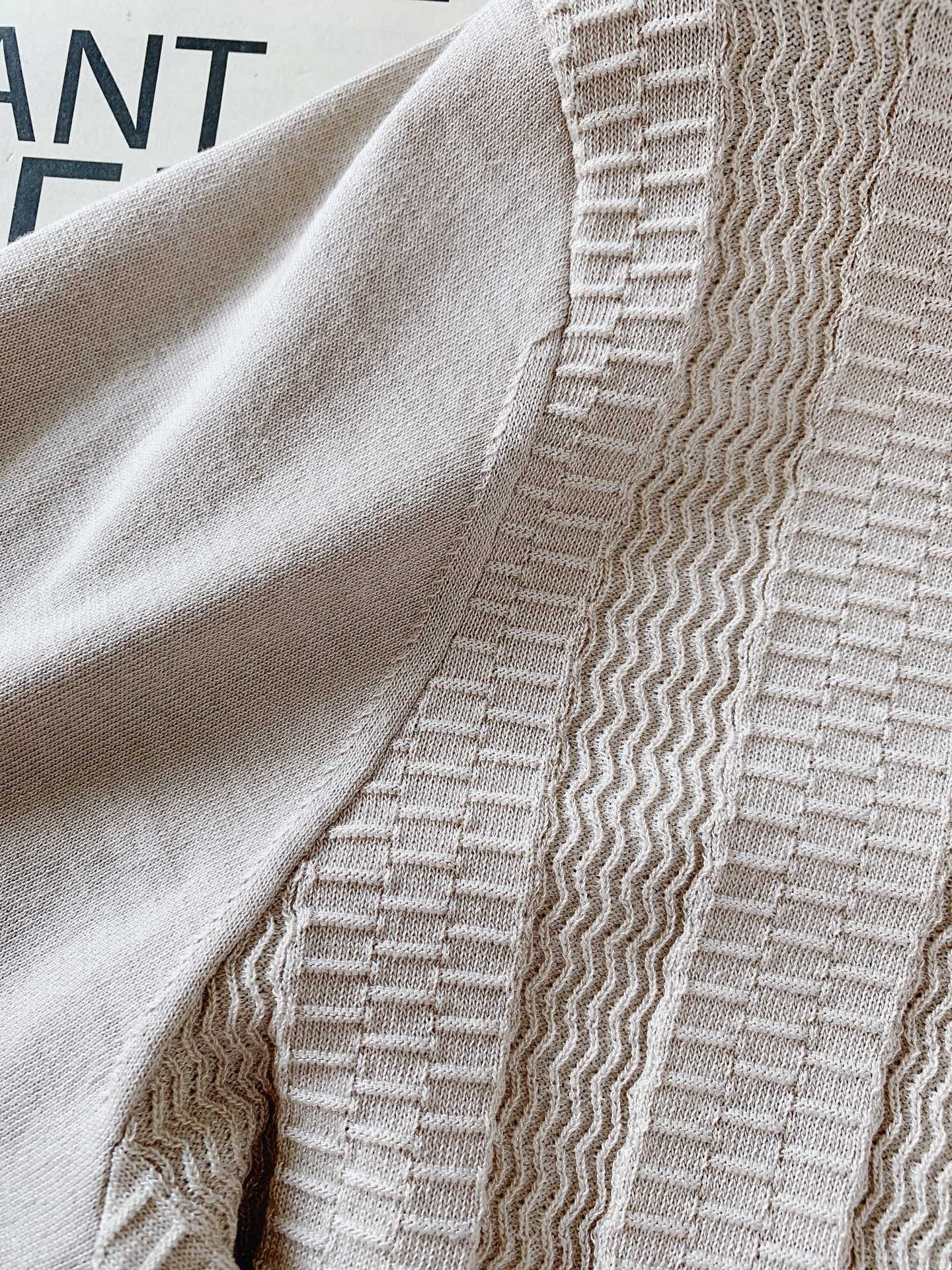 LoroPiana L.P SS春夏新品 意式肌理提花针织Polo衫超细冰丝针织面料｜自带冰凉体感方格波