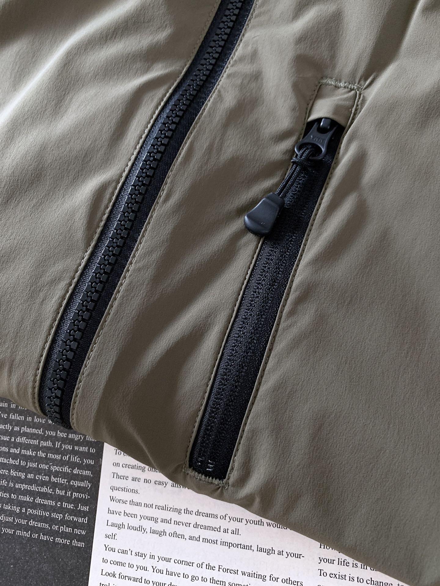 Canada Goose 加拿大鹅 Lodge立领夹克外套皮肤衣 演绎休闲都市造型.经典设计轻松裁剪版型