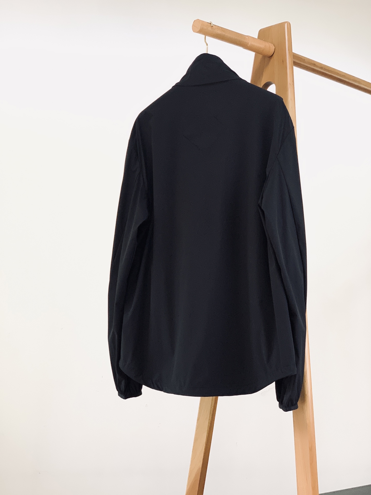 Canada Goose 加拿大鹅 Lodge立领夹克外套皮肤衣 演绎休闲都市造型.经典设计轻松裁剪版型