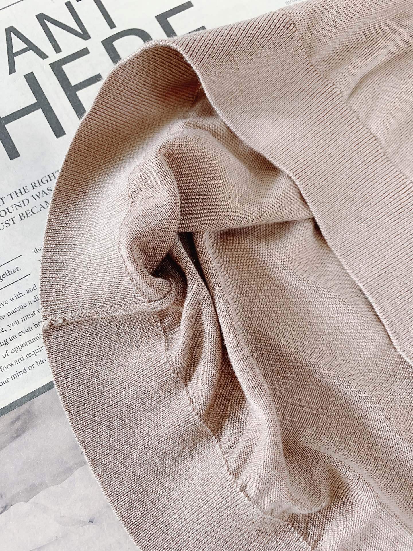 LoroPiana L.P SS春夏新品 Loro Piana翻领针织短袖材质 桑蚕丝混纺尺寸	M	  