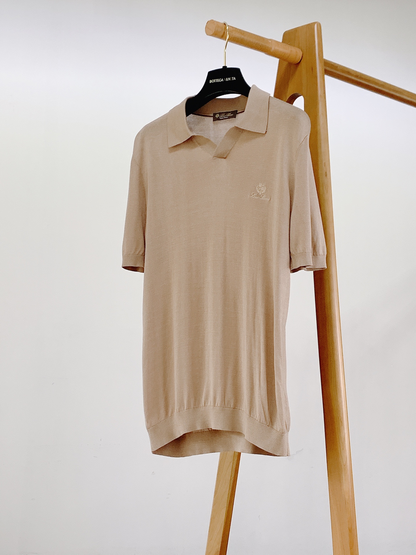 LoroPiana L.P SS春夏新品 Loro Piana翻领针织短袖材质 桑蚕丝混纺尺寸	M	  