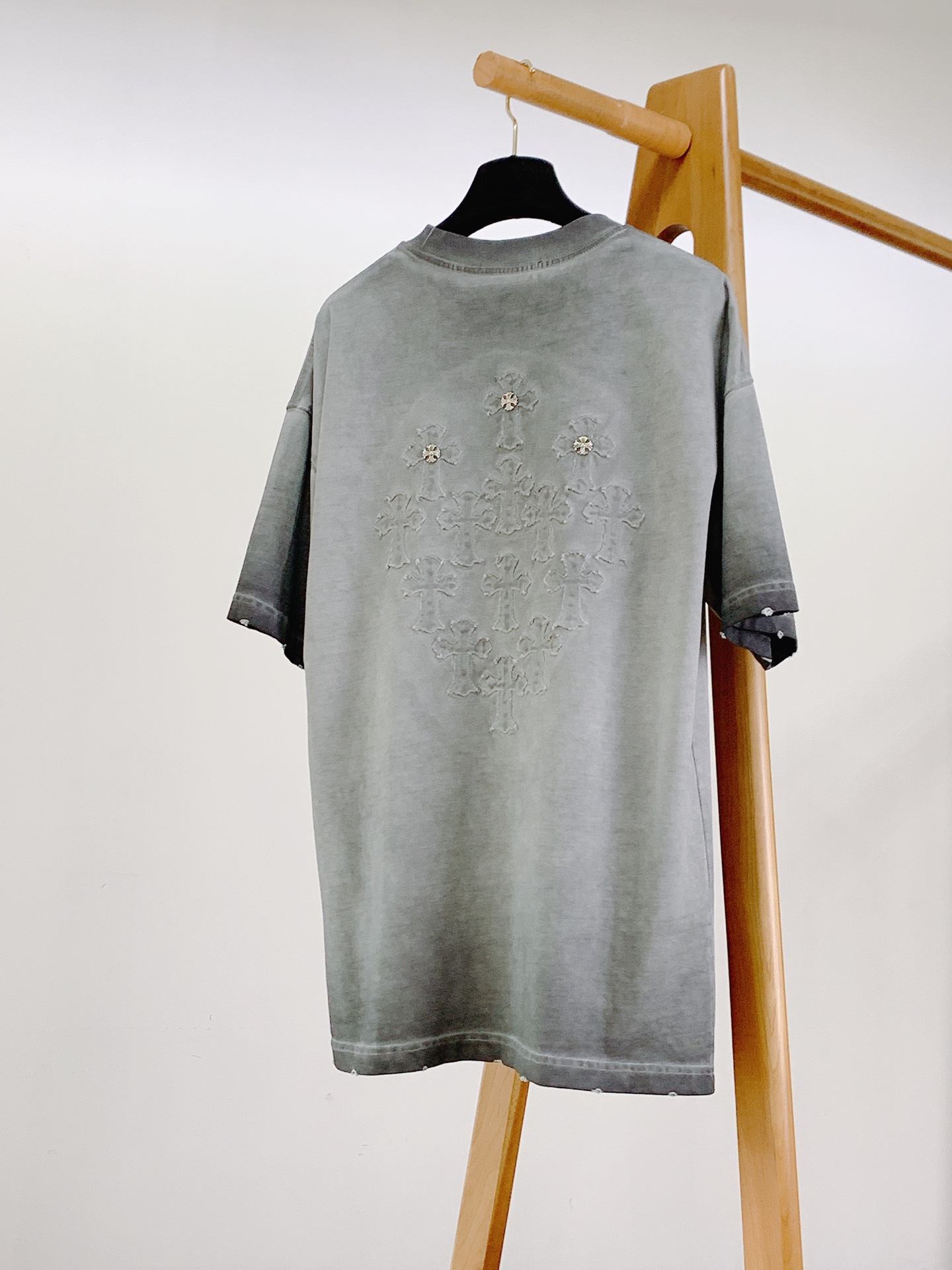 Chrome Hearts 克罗心 2026SS春夏新品 做旧渐变金属十字架T恤280g重磅双股精梳棉｜