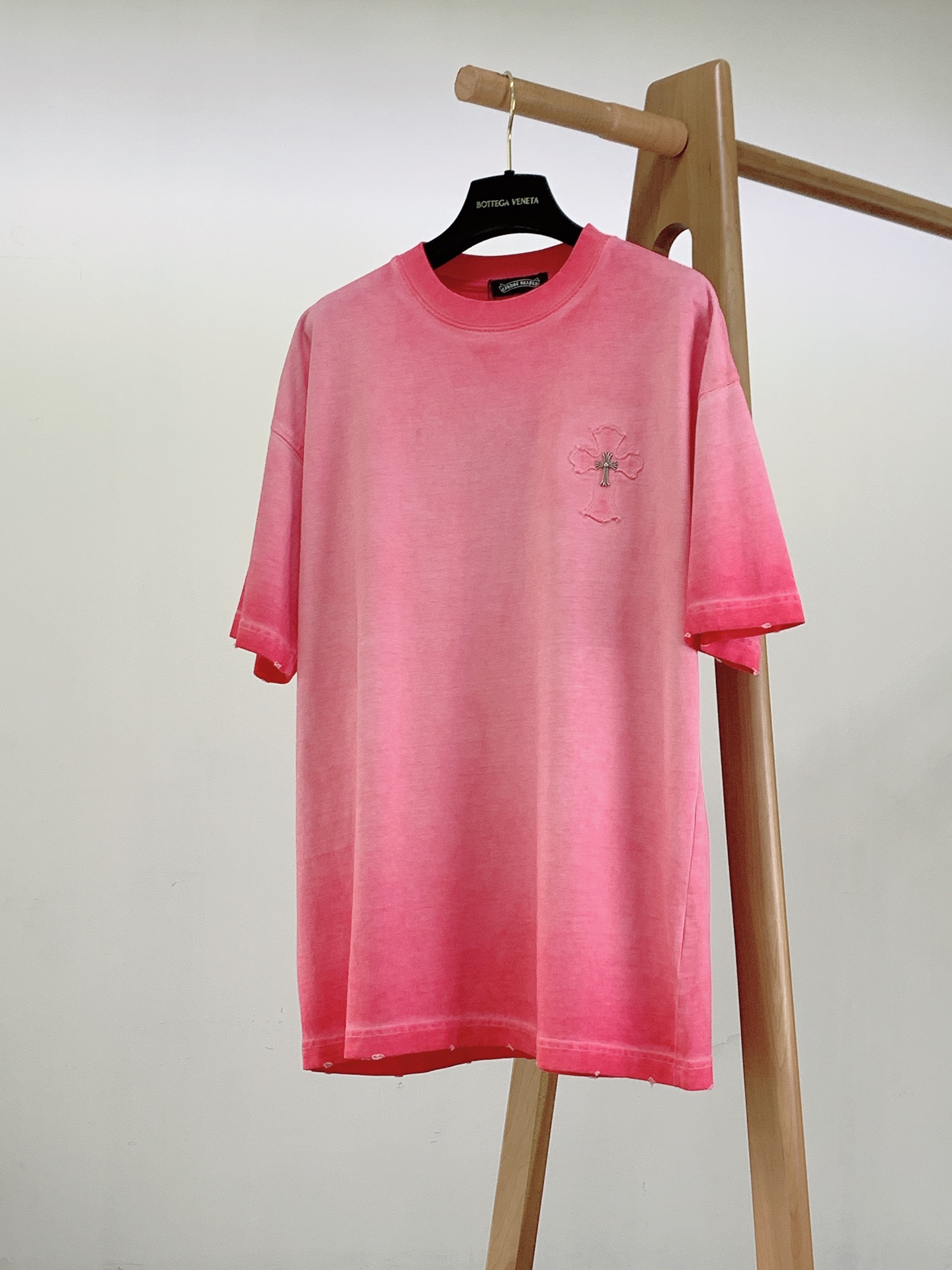 Chrome Hearts 克罗心 2026SS春夏新品 做旧渐变金属十字架T恤280g重磅双股精梳棉｜