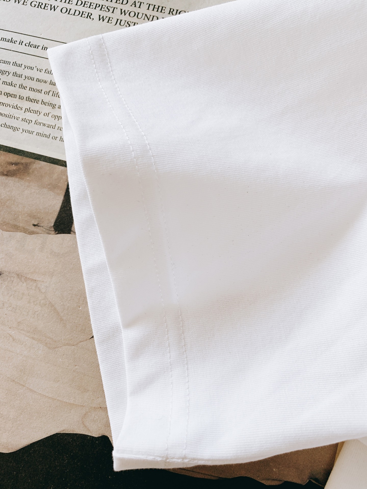 Hermès 爱马仕 2026SS春夏新品 经典橙标皮革饰牌短袖👕高支精梳棉面料软糯透气，垂坠感绝了，上