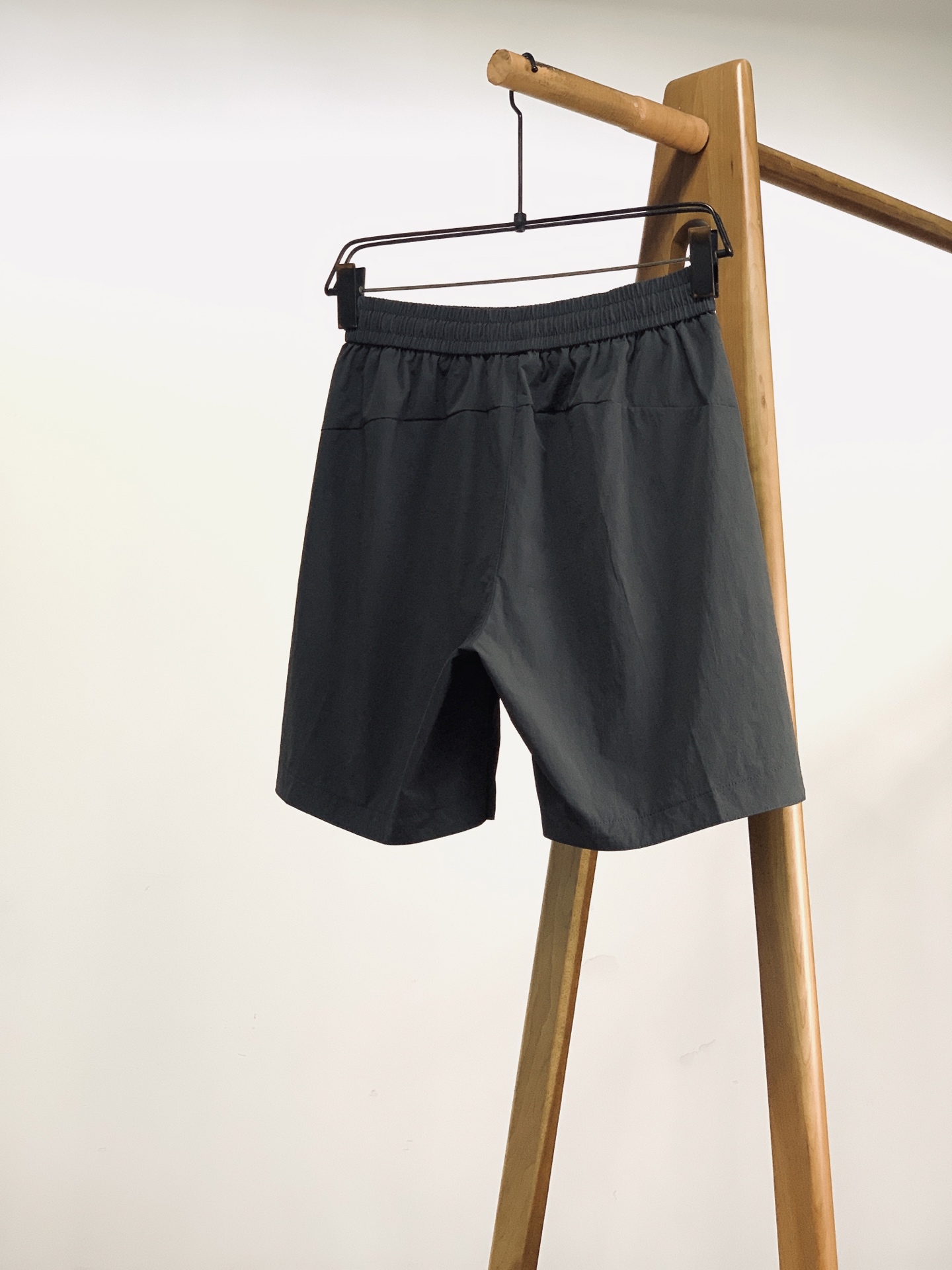DESCENTE 迪桑特 2026SS春夏新品 轻量速干运动短裤🩳专业级速干面料，轻盈透气还防泼，日常打
