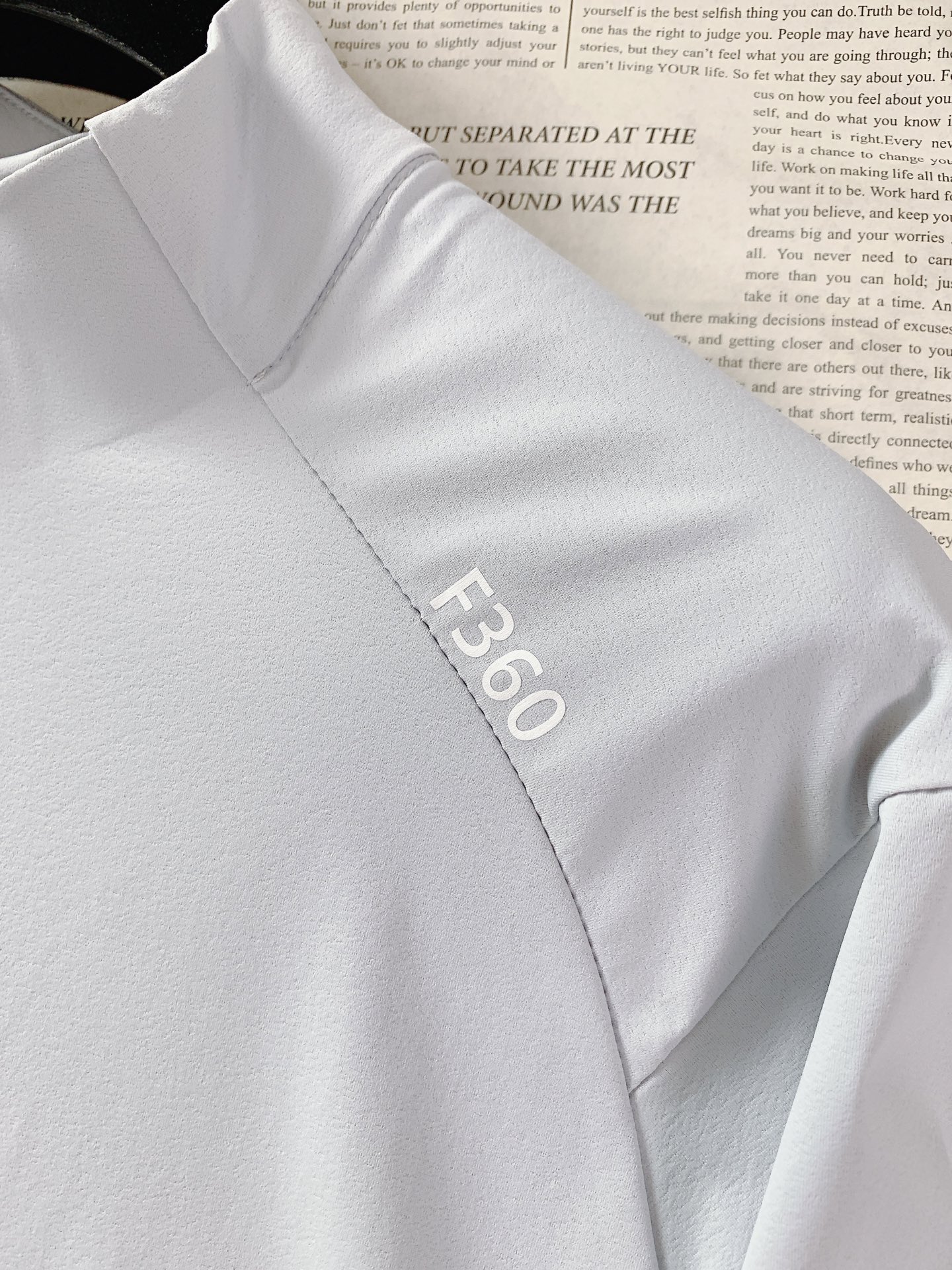 DESCENTE 迪桑特 2026SS春夏新品 F360系列半拉链速干T恤👕专业运动面料，顺滑透气还速干