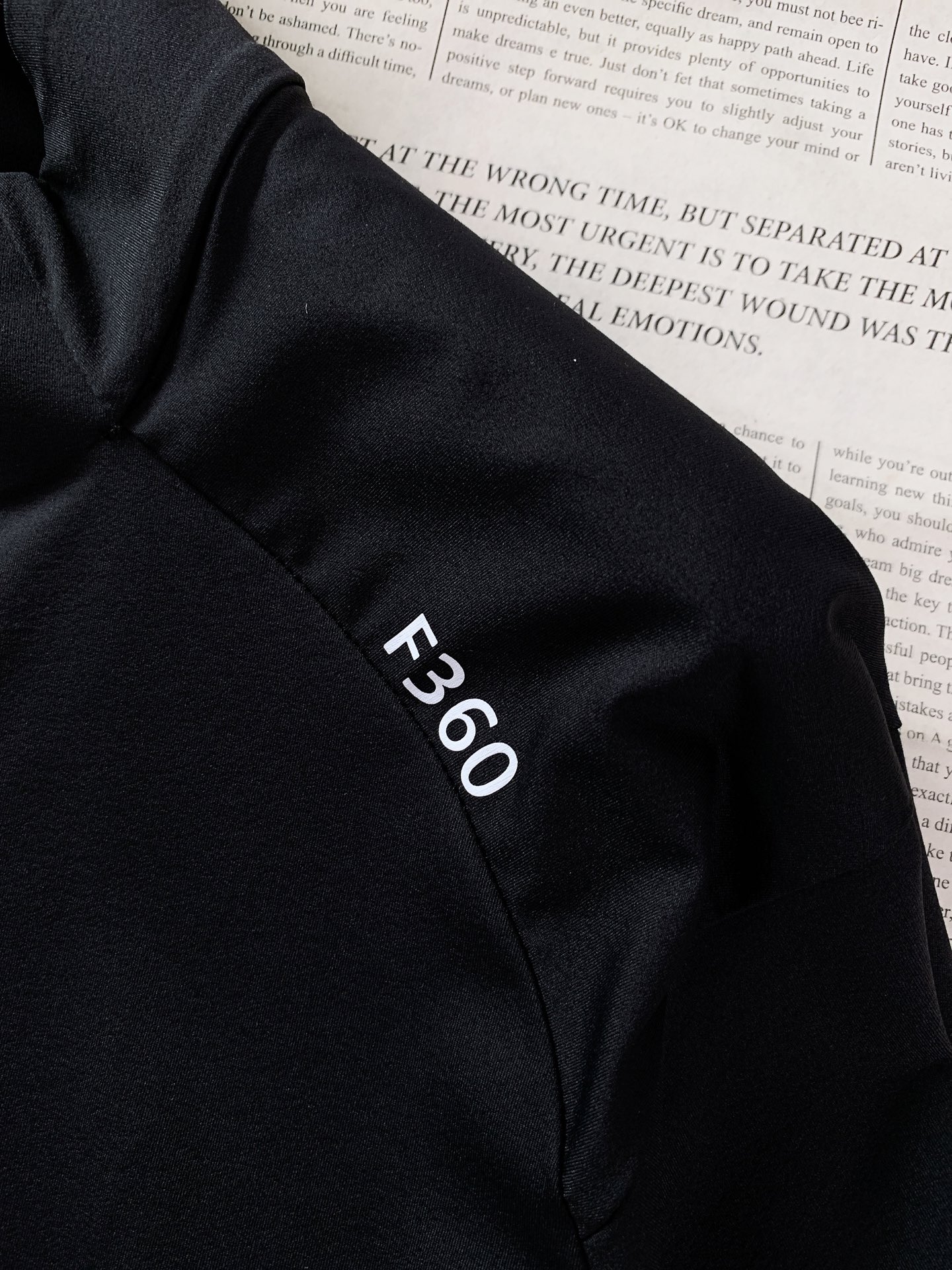 DESCENTE 迪桑特 2026SS春夏新品 F360系列半拉链速干T恤👕专业运动面料，顺滑透气还速干