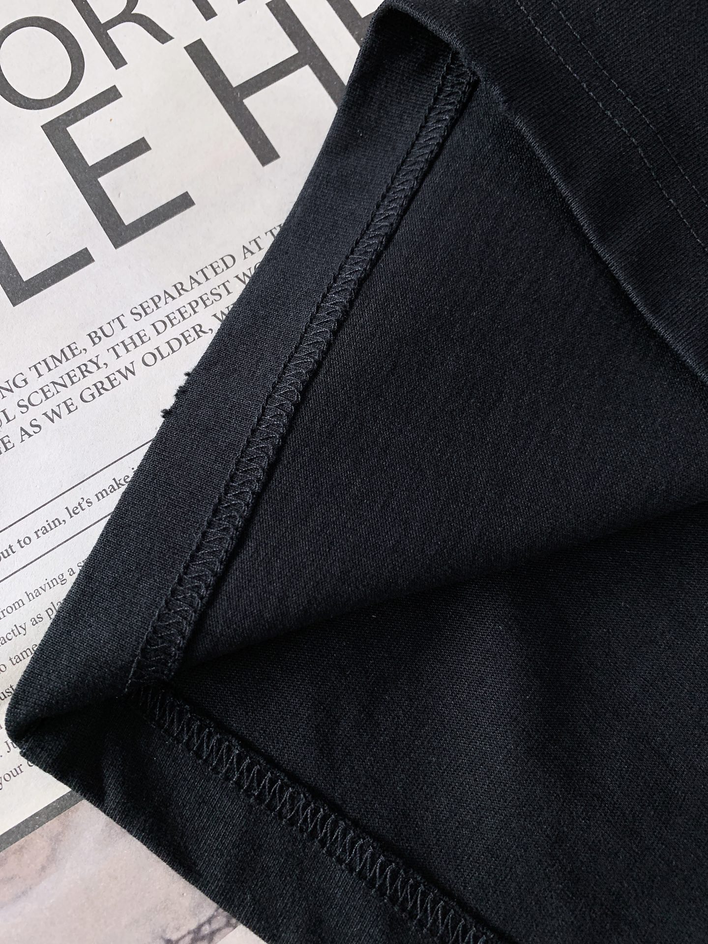 Maison Margiela MM6 马丁马吉拉 2026SS春夏新品数字涂鸦发泡T恤👕重磅纯棉面料，