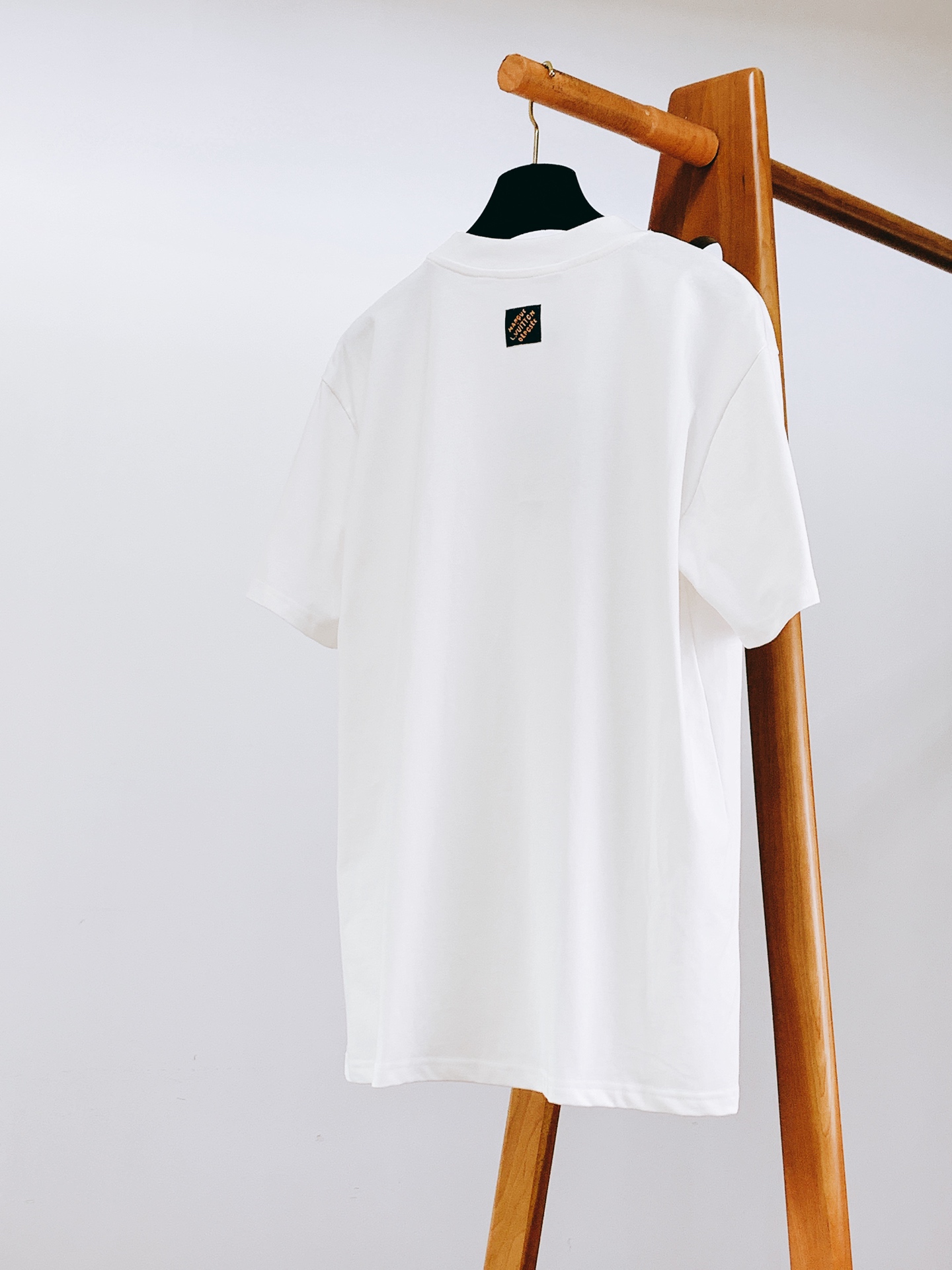 LouisVuitton 路易威登 2026SS春夏新品经典大Logo短袖👕甄选高支长绒棉，上身柔软透气