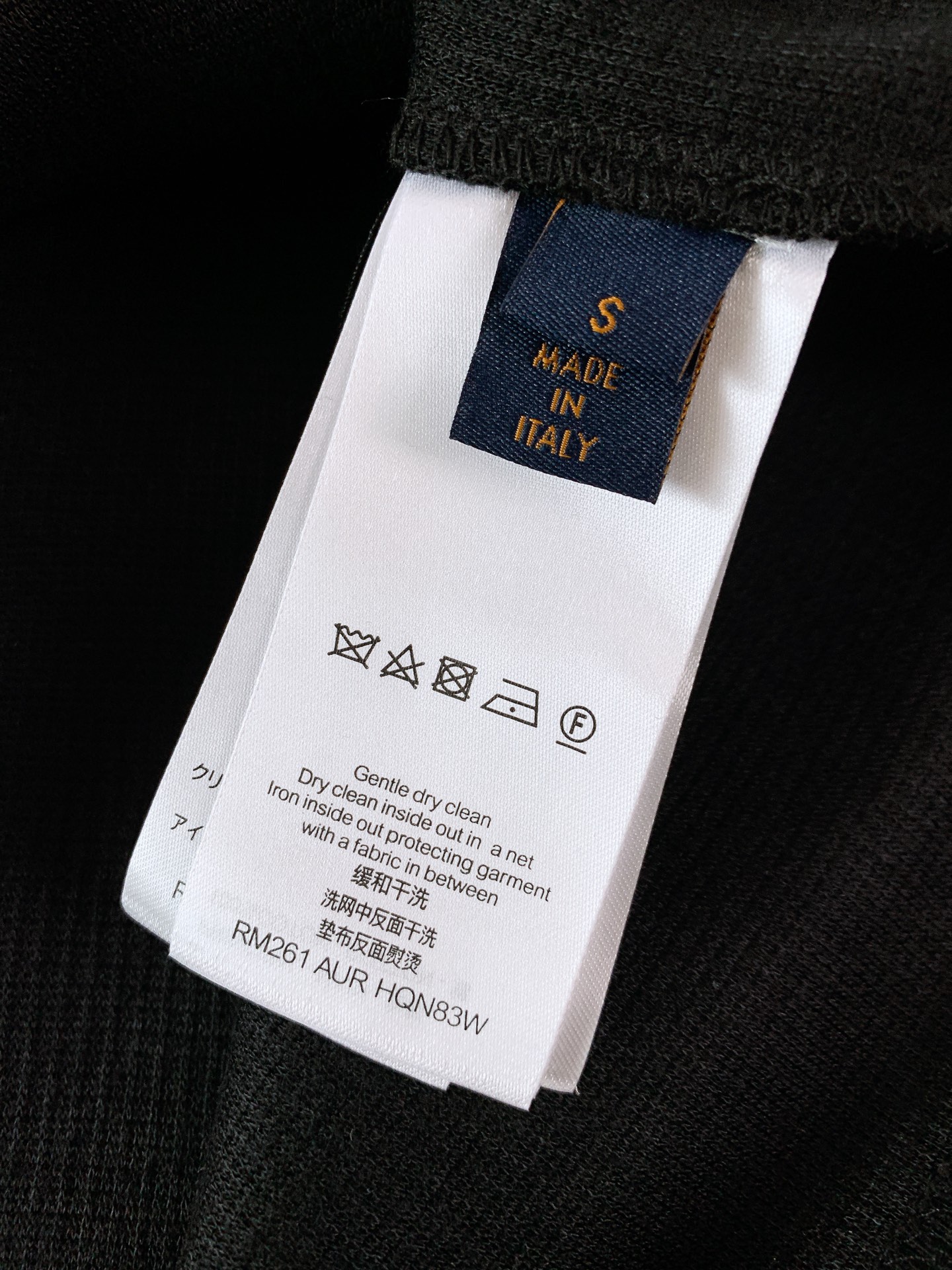 LouisVuitton 路易威登 华夫格长袖T恤精选高克重定织华夫格针织面料，立体肌理饱满清晰，上手软