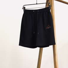 LoroPiana L.P SS春夏新品 休闲刺绣标识套装,精选定制混纺针织面料,手感顺滑柔软,透气舒适 LoroPiana L.P SS春夏新品 休闲刺绣标识套装,精选定制混纺针织面料,手感顺滑柔软,透气舒适