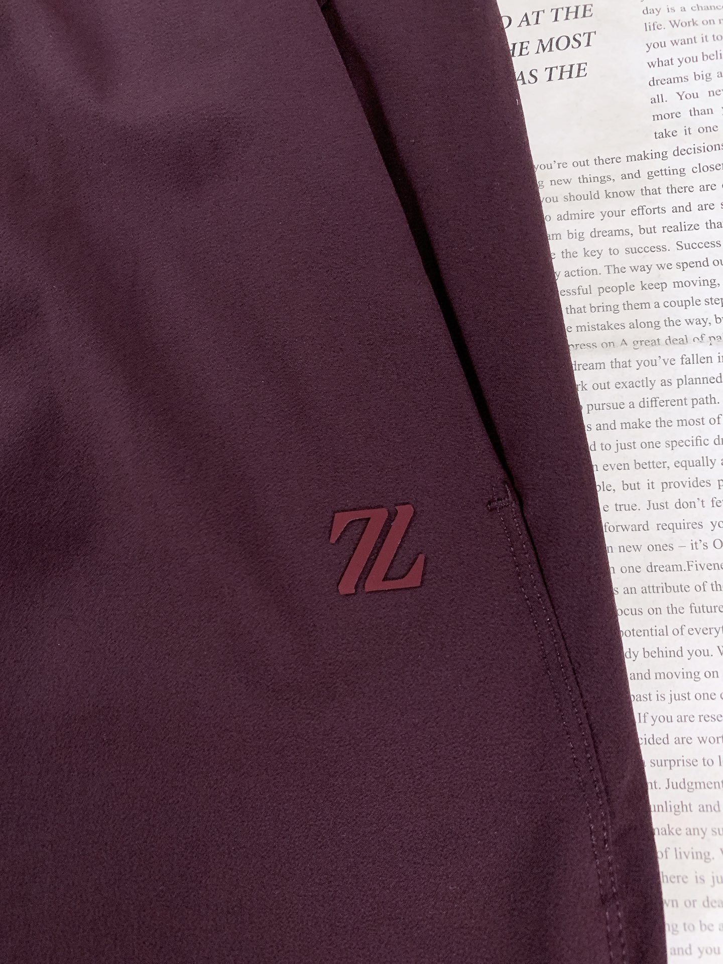 Ermenegildo Zegna 杰尼亚 2026SS春夏新品速干休闲五分短裤上新，进口定制速干弹力面