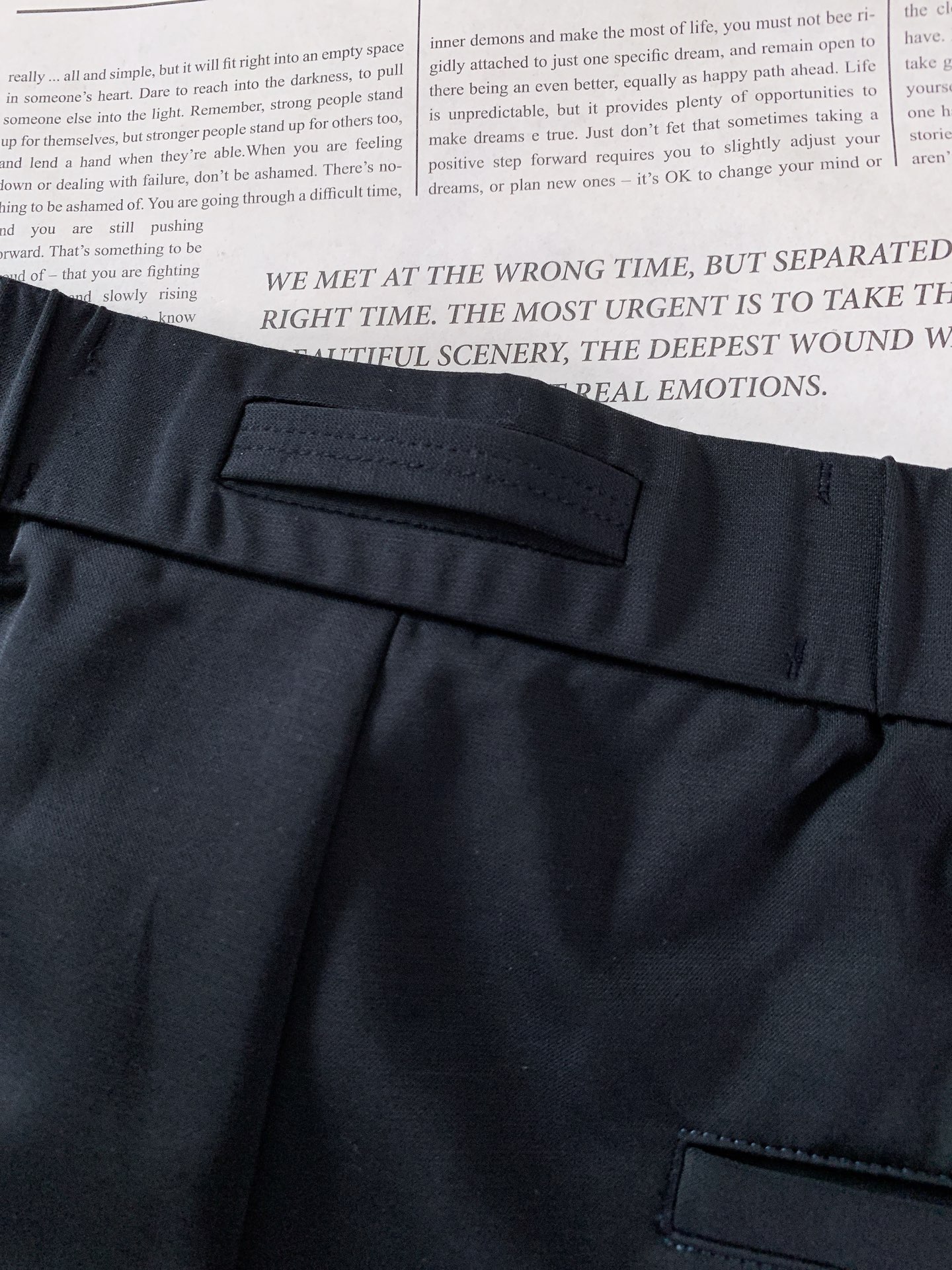 Ermenegildo Zegna 杰尼亚 2026SS春夏新品弹力直筒休闲长裤👖定制抗皱弹力面料，垂感