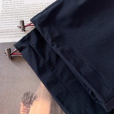 Moncler 蒙口 2026SS春夏新品 机能工装休闲长裤👖进口抗泼水速干面料,轻薄透气,出汗快速干爽 Moncler 蒙口 2026SS春夏新品 机能工装休闲长裤👖进口抗泼水速干面料,轻薄透气,出汗快速干爽