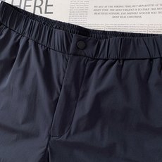 Moncler 蒙口 2026SS春夏新品 机能工装休闲长裤👖进口抗泼水速干面料,轻薄透气,出汗快速干爽 Moncler 蒙口 2026SS春夏新品 机能工装休闲长裤👖进口抗泼水速干面料,轻薄透气,出汗快速干爽