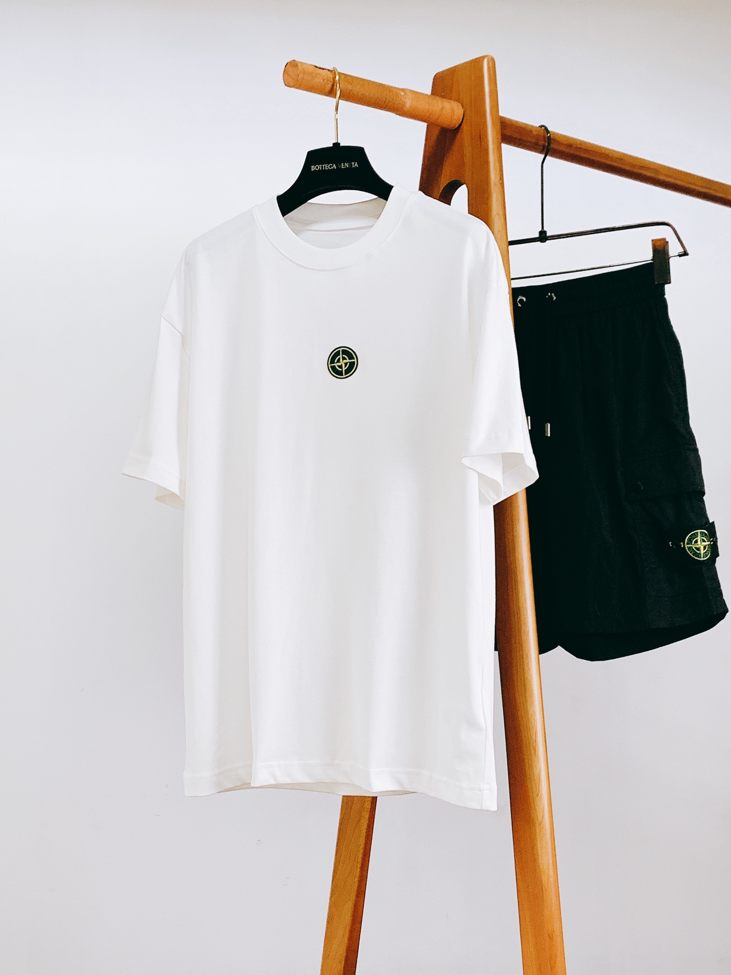 Stone Island 石头岛 2026SS春夏新品 短袖工装套装，上衣精选精梳棉面料，舒适透气。胸口