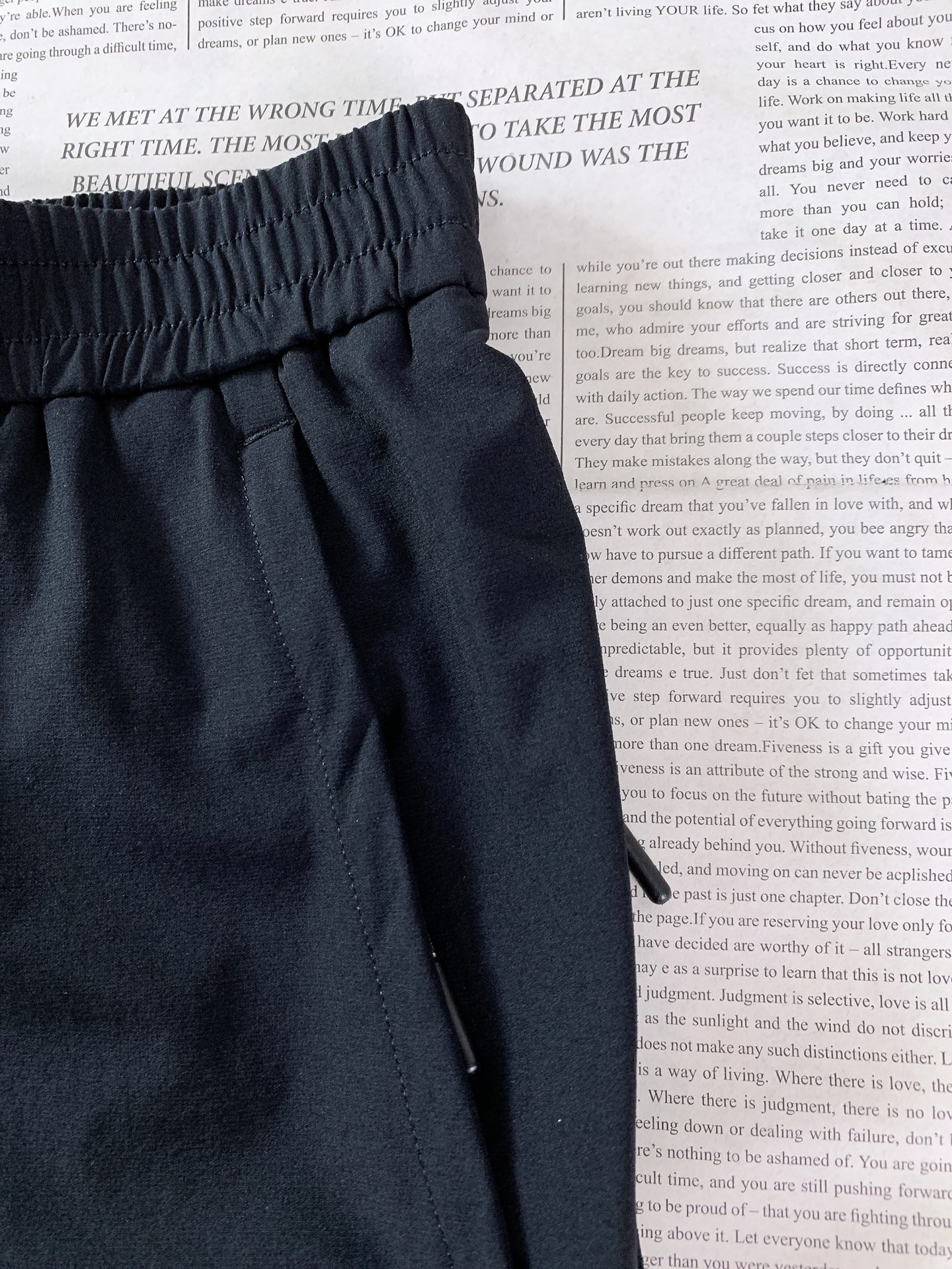 ARCTERYX 始祖鸟 2026SS春夏新品弹力机能休闲长裤，进口速干抗水面料，上身轻盈透气，日常小雨