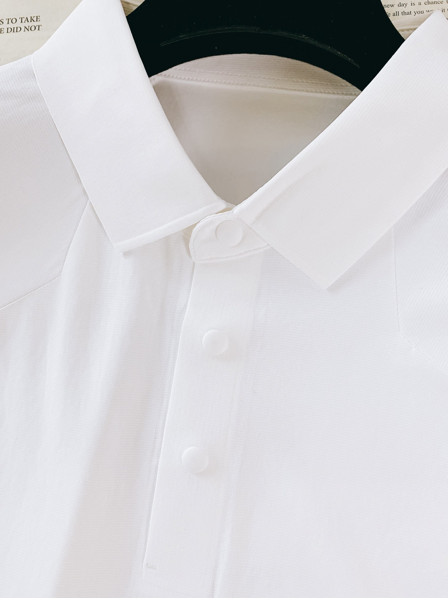 DESCENTE 迪桑特 夏季机能速干Polo👕精选品牌定制蜂窝结构功能面料，自带速干排汗、抑菌透气属性