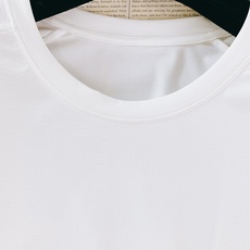 DESCENTE 迪桑特 夏季机能速干圆领短袖👕专属蜂窝网眼功能性面料,透气散热效果出众,具备速干排汗、 DESCENTE 迪桑特 夏季机能速干圆领短袖👕专属蜂窝网眼功能性面料,透气散热效果出众,具备速干排汗、