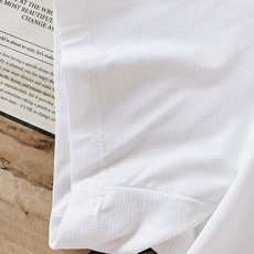 DESCENTE 迪桑特 夏季机能速干圆领短袖👕专属蜂窝网眼功能性面料,透气散热效果出众,具备速干排汗、 DESCENTE 迪桑特 夏季机能速干圆领短袖👕专属蜂窝网眼功能性面料,透气散热效果出众,具备速干排汗、