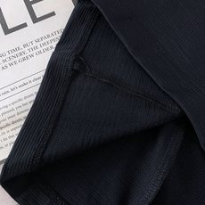 DESCENTE 迪桑特 夏季机能速干圆领短袖👕专属蜂窝网眼功能性面料,透气散热效果出众,具备速干排汗、 DESCENTE 迪桑特 夏季机能速干圆领短袖👕专属蜂窝网眼功能性面料,透气散热效果出众,具备速干排汗、