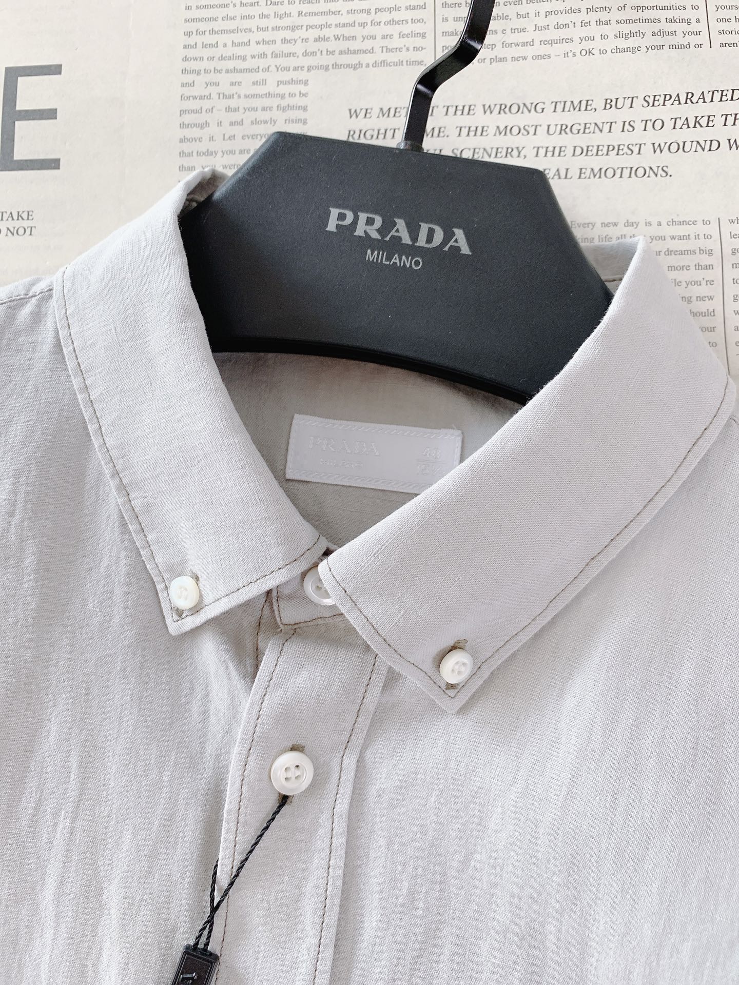 Prada 普拉达 2026SS春夏新品 翻领偏宽松衬衫材质 棉麻混纺尺码	衣长   胸围      肩
