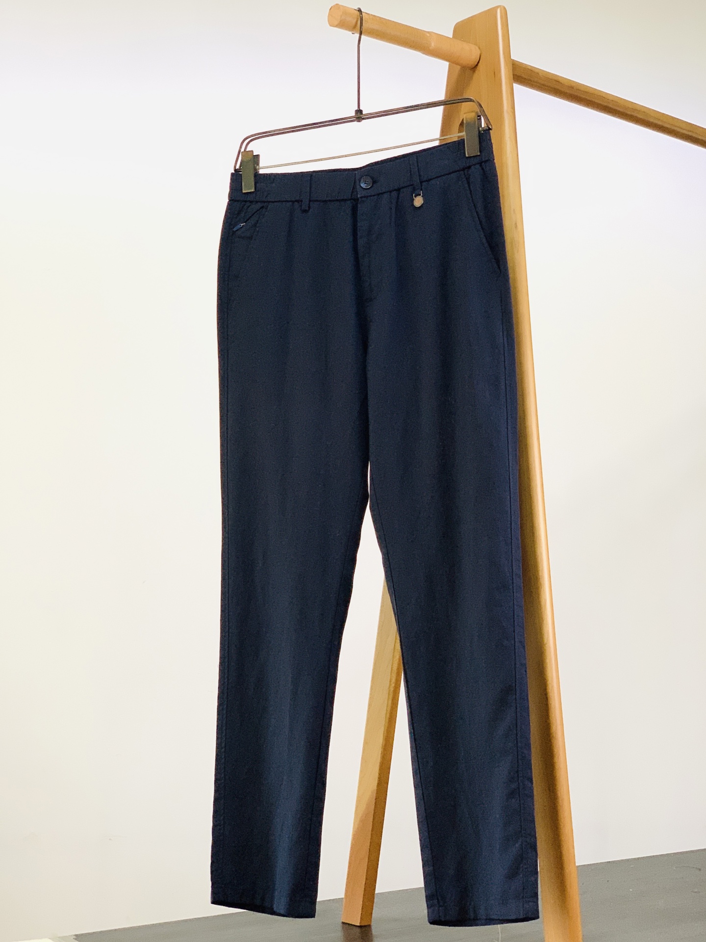 LoroPiana L.P SS春夏新品 Loro Piana休闲长裤材质 亚麻混纺尺寸 29	30	3