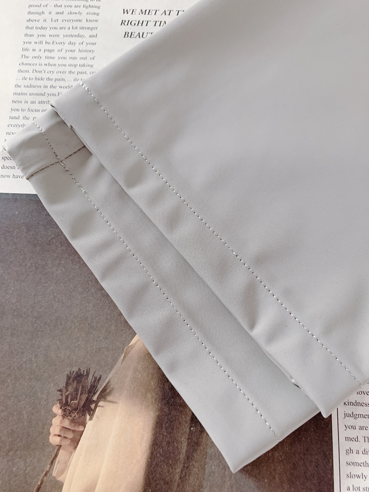 Gucci 古驰 2026SS春夏新品 男士轻奢弹力休闲西裤，进口高密垂感面料，自带凉感抗皱属性，日常久