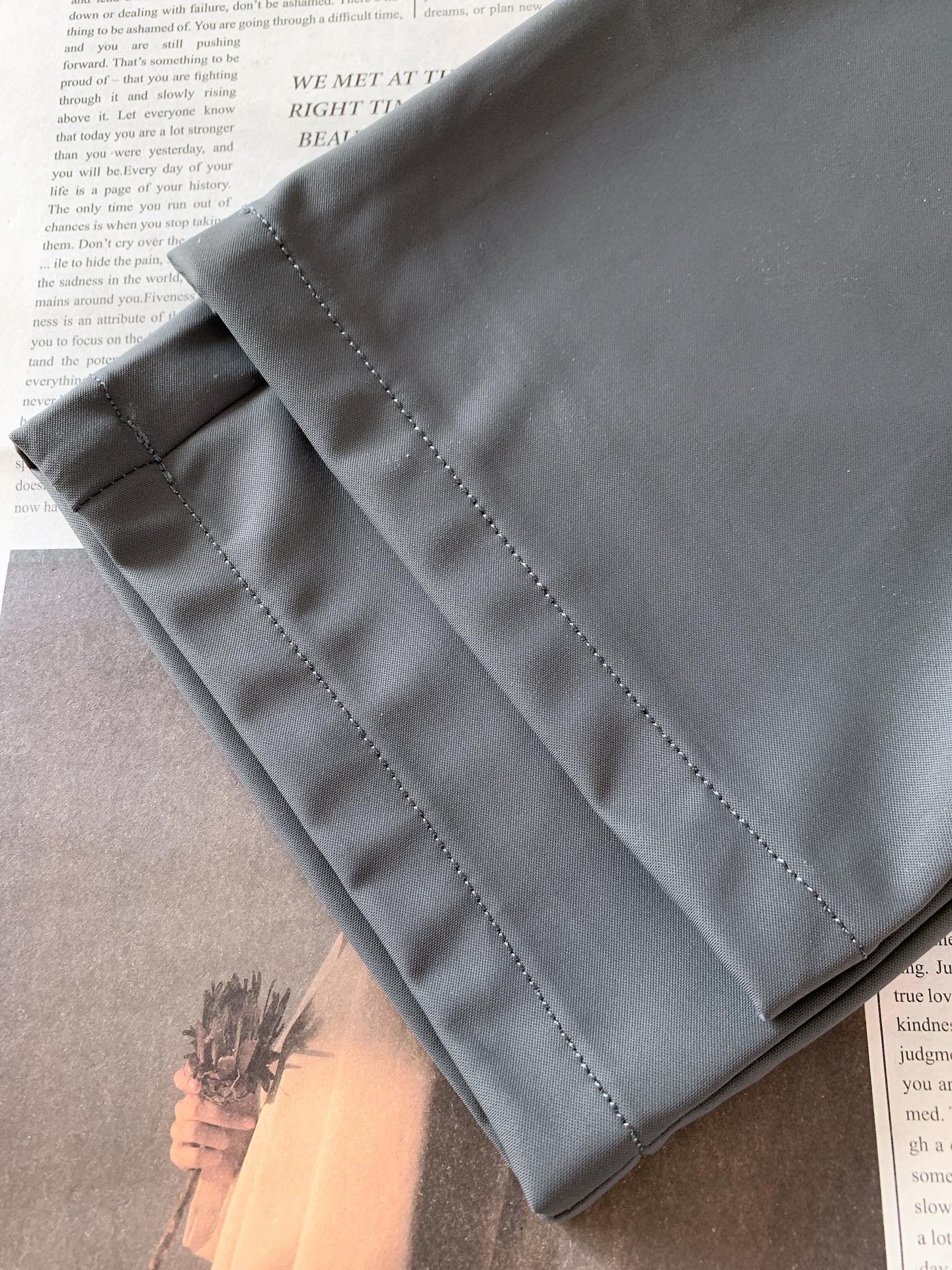 Gucci 古驰 2026SS春夏新品 男士轻奢弹力休闲西裤，进口高密垂感面料，自带凉感抗皱属性，日常久