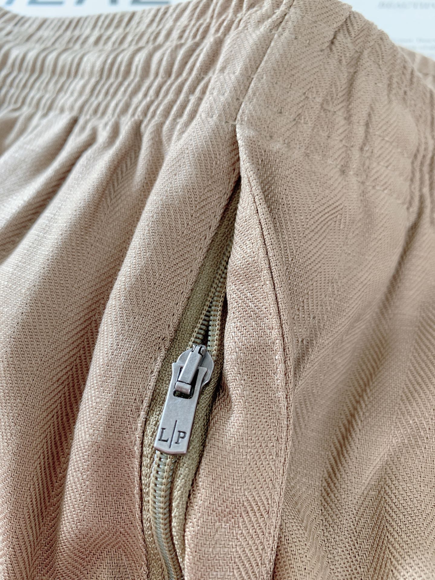 LoroPiana L.P SS春夏新品 天丝亚麻松紧休闲长裤，意大利进口原厂混纺面料，人字纹肌理高级内