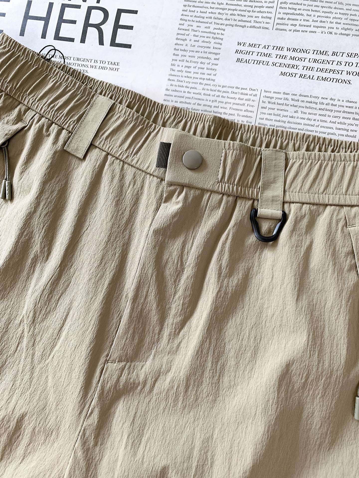 Helly Hansen 耶尔.汉森 2026SS春夏新品机能户外休闲长裤👖定制抗皱弹力速干面料，表层具